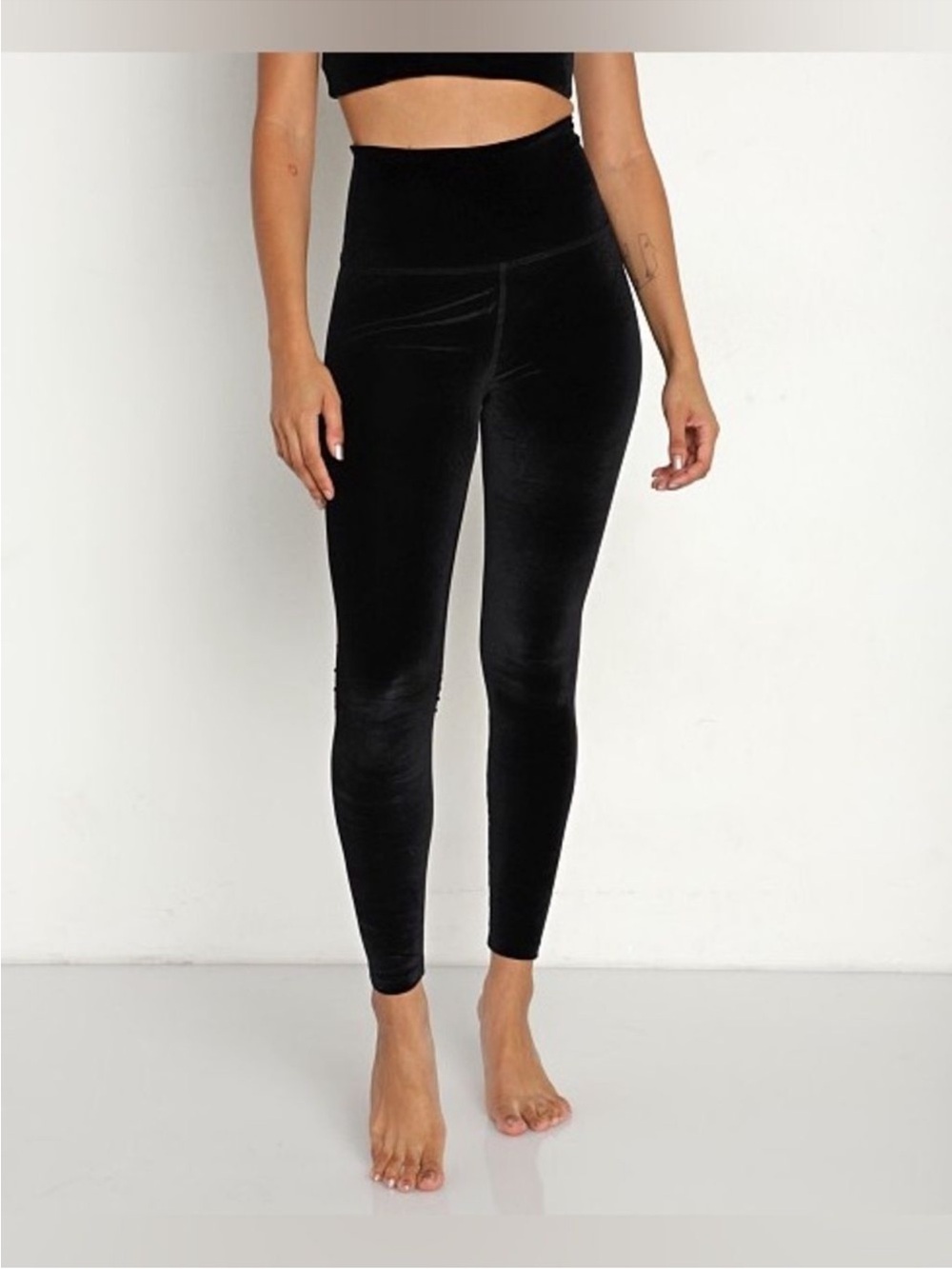 Beyond Yoga Velvet Motion High Waisted 7/8 Yoga Leggings in Black NWT Size Small - Picture 3 of 10
